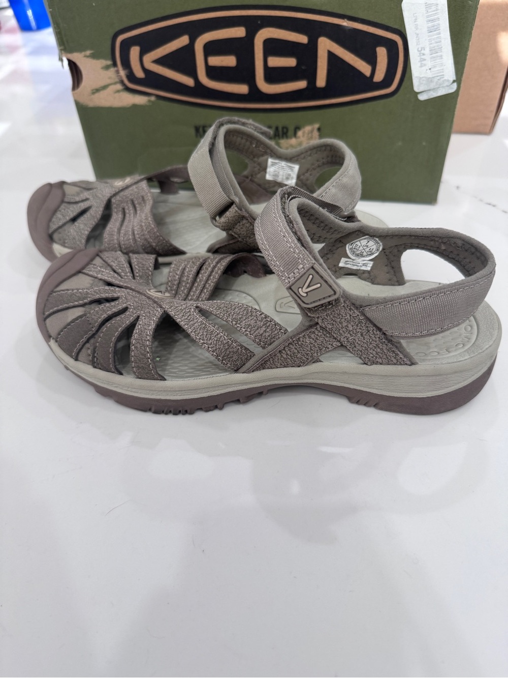 KEEN Women's Rose Casual Closed Toe Sandals
